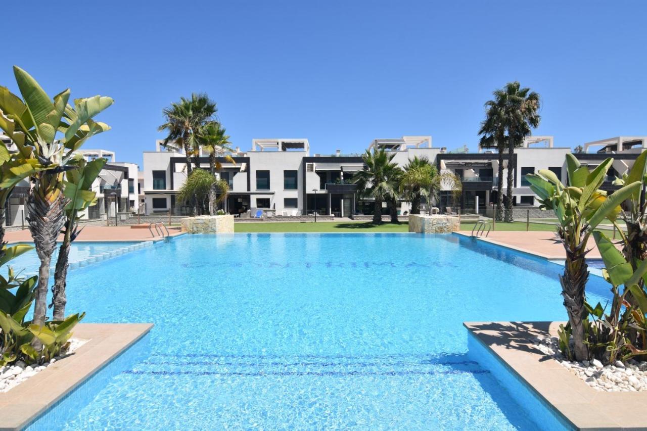 Oasis Beach أوريويلا المظهر الخارجي الصورة