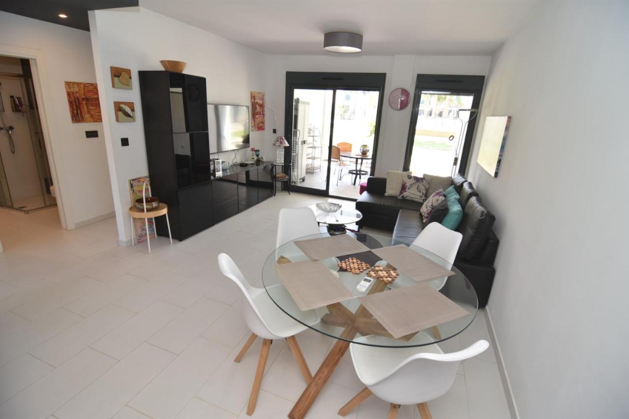 Oasis Beach أوريويلا المظهر الخارجي الصورة