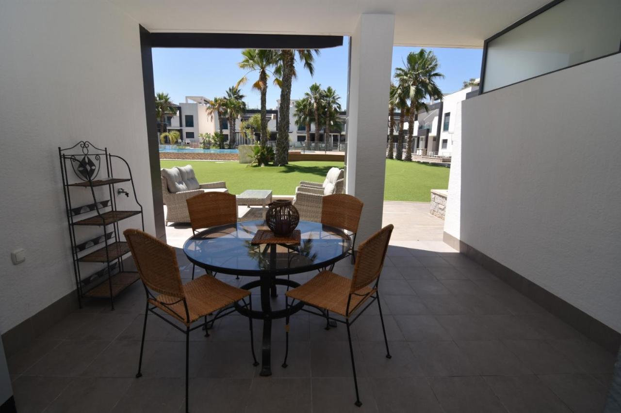 Oasis Beach أوريويلا المظهر الخارجي الصورة