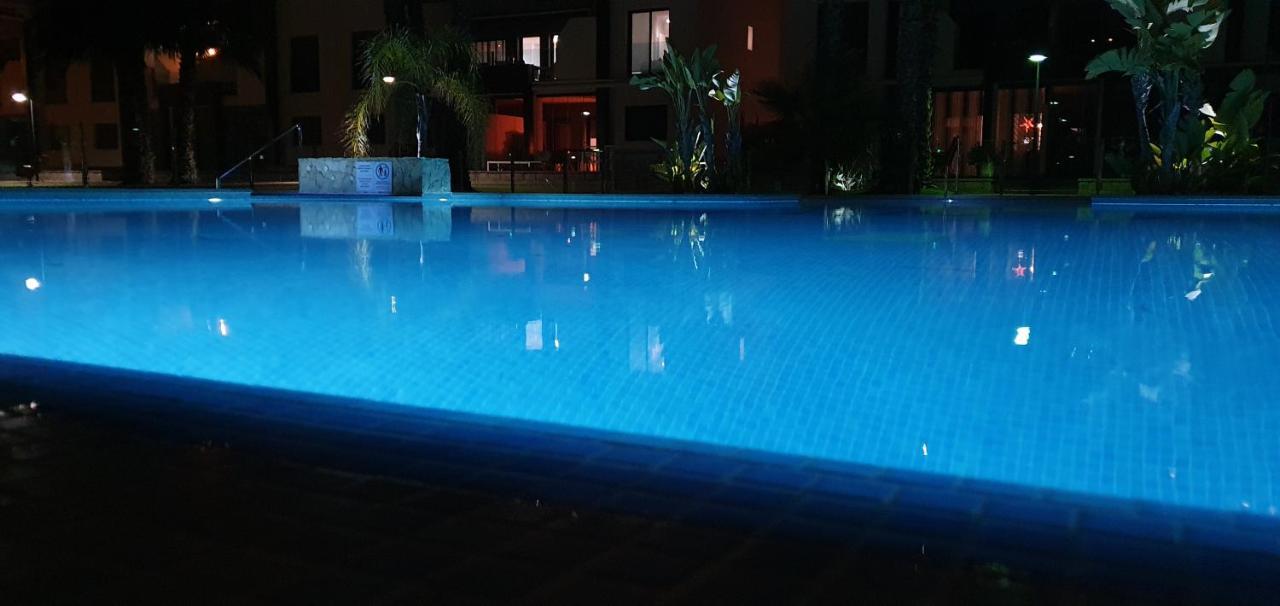 Oasis Beach أوريويلا المظهر الخارجي الصورة