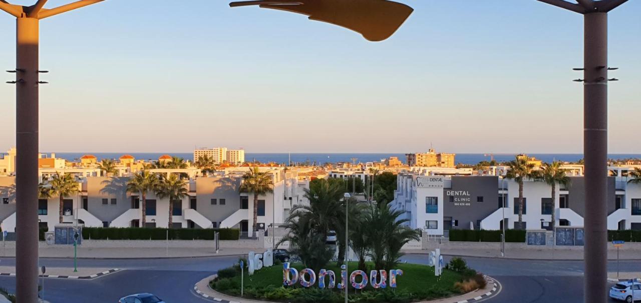 Oasis Beach أوريويلا المظهر الخارجي الصورة