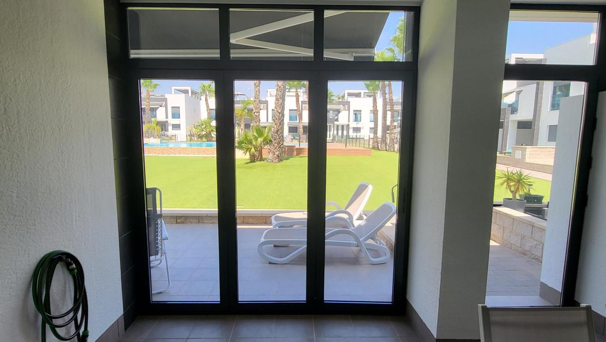 Oasis Beach أوريويلا المظهر الخارجي الصورة